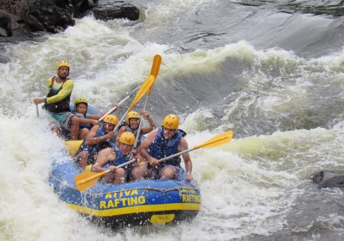 Passeio de Rafting